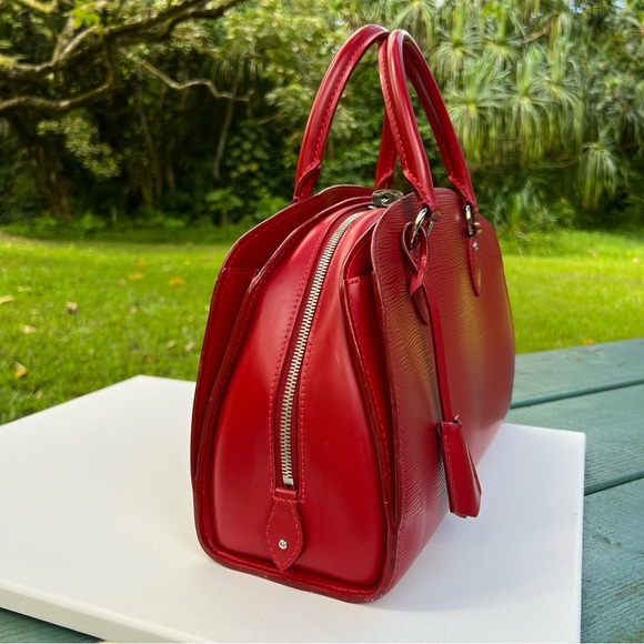 Louis Vuitton Pont Neuf NM Handbag Epi Leather PM Red Authentic - Picture 3 of 16